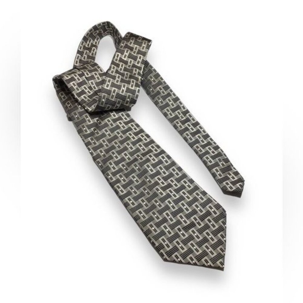 Joseph & Feiss Men's 100% Silk Necktie, Platinum/Black Geometric Print, 4" x 59”